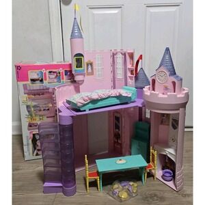Meritus Forever Girl Friends Play & Store Cinderella Castle 1997 Complete Barbie